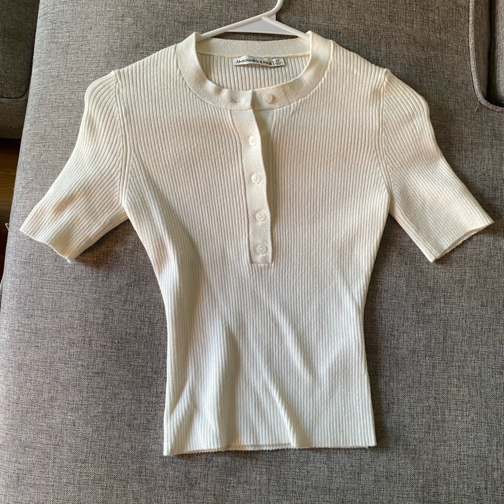 Abercrombie Sweater Henley Tee